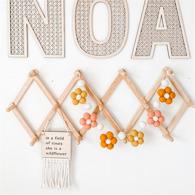 Baby Nursery Garland - Karangan Bunga Daisy dari Kain Felt