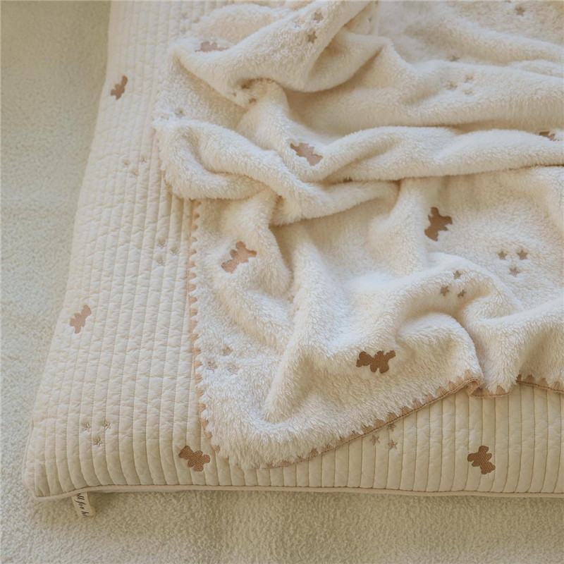 Selimut bayi musim dingin, sel - Baby Boy Nursery Quilt ulasan dan harga